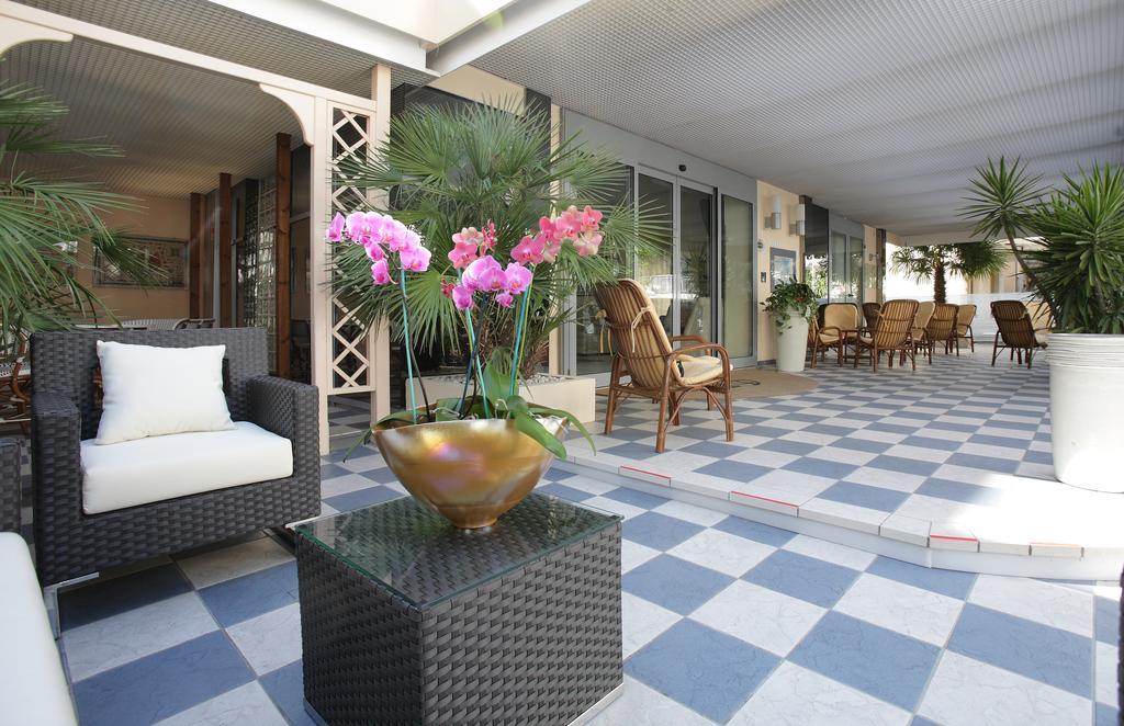Hotel Venezia Rimini Exteriör bild